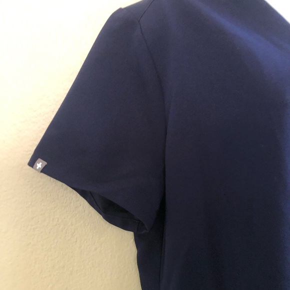 Figs Technical Collection Catarina Navy Blue One Scrub Top Size L - Picture 7 of 14